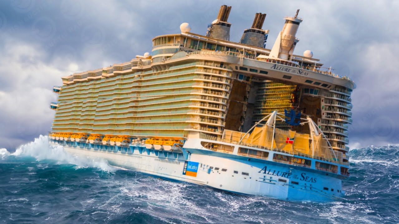 A Deep Dive into the World of Cruise Ships