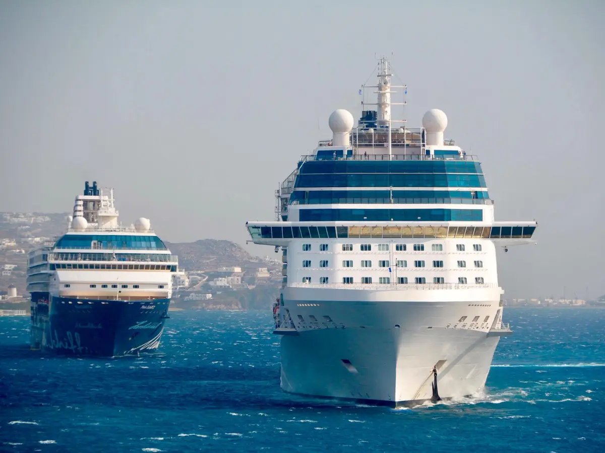 Old vs. New cruise ships!